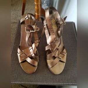 Franco Sarto The Artisan Collection Double Strapped Bronze Golden Sandal 8.5